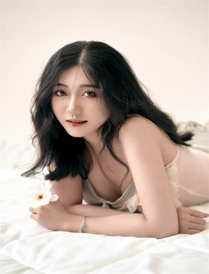 男人的时候女人爱抚亲吻_奇妙的美发沙龙1免费高清视频_万物生电视剧在线观看